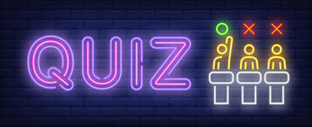 Neonbord met het woord quiz en drie deelnemers, passend bij een spirituele pubquizavond.
