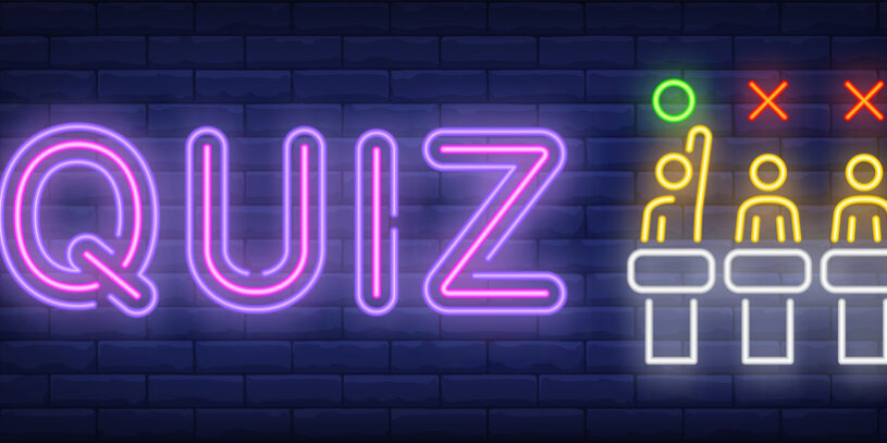 Neonbord met het woord quiz en drie deelnemers, passend bij een spirituele pubquizavond.